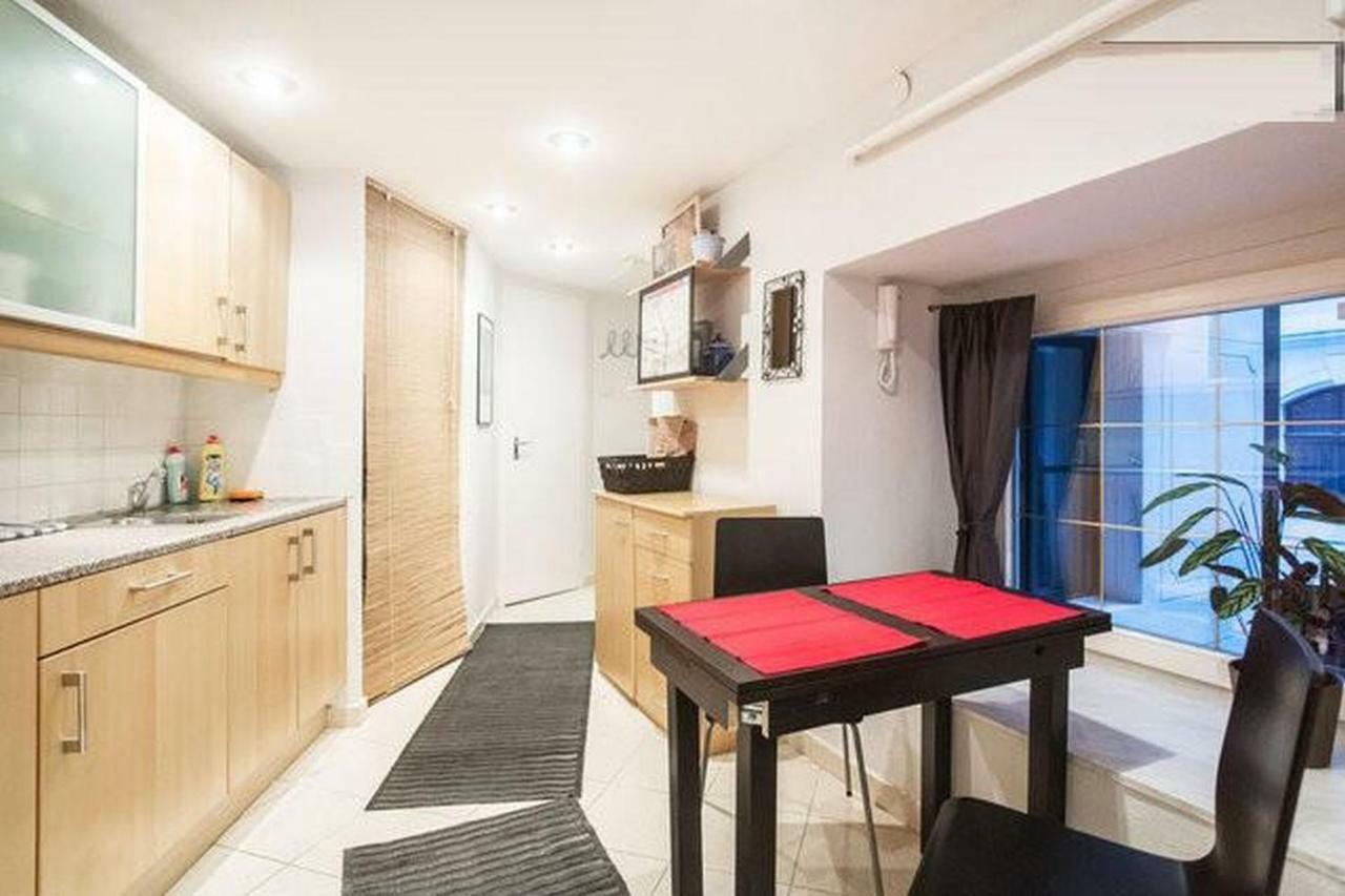 Romantic Hideaway Centertown Будапеща Екстериор снимка